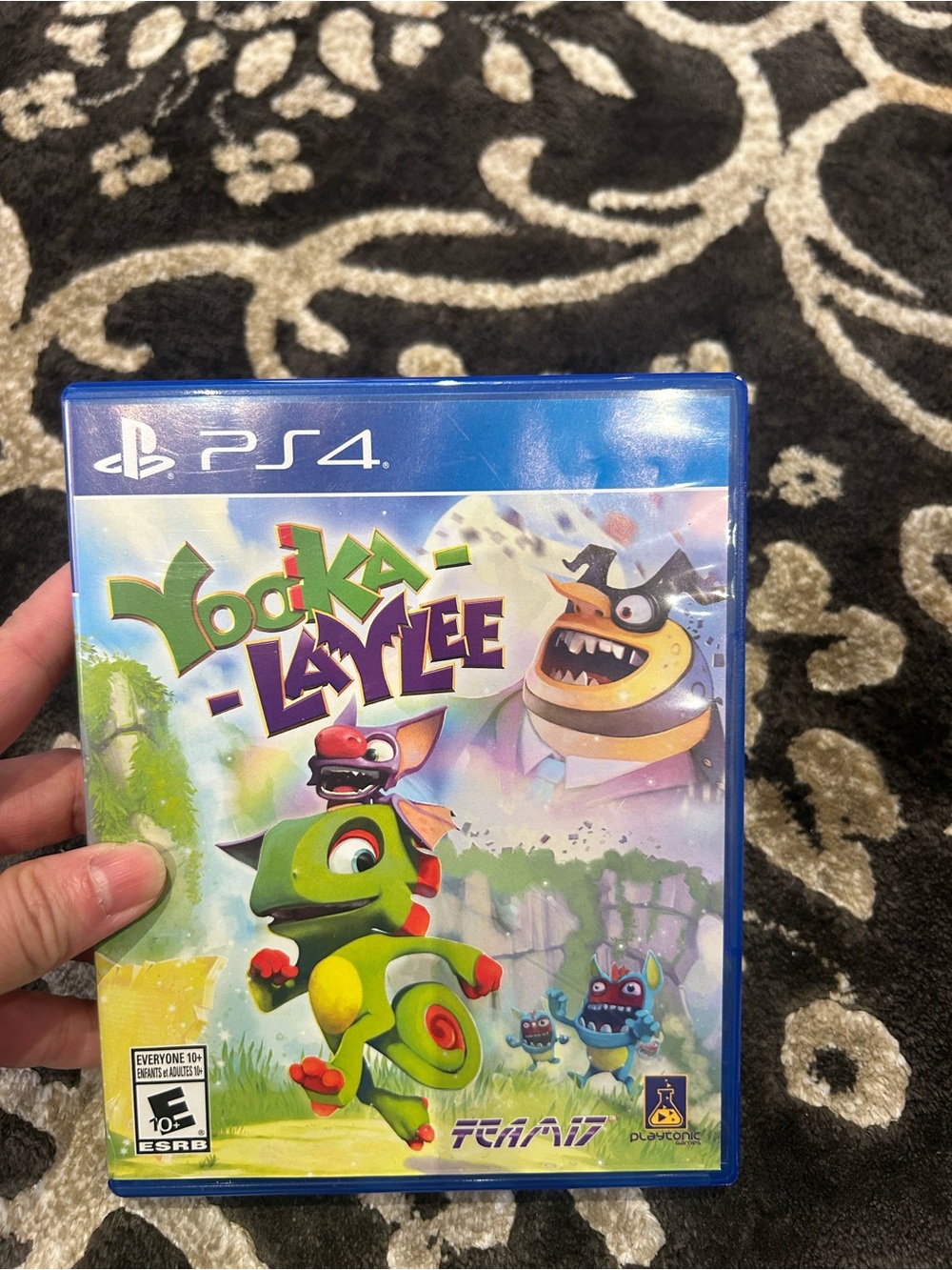 Sony PS4 Yooka-Laylee Video Game - Blue & Green Cover